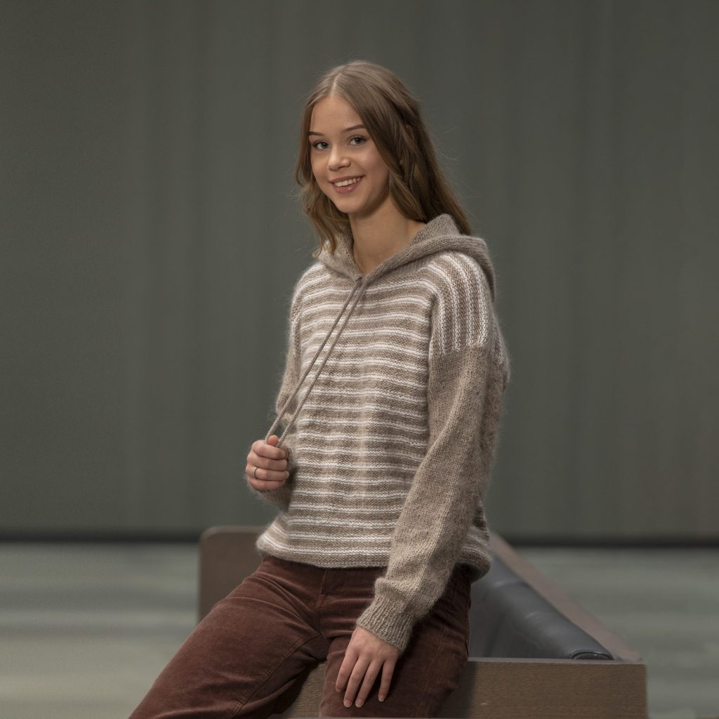 Moyra genser 2203-06a