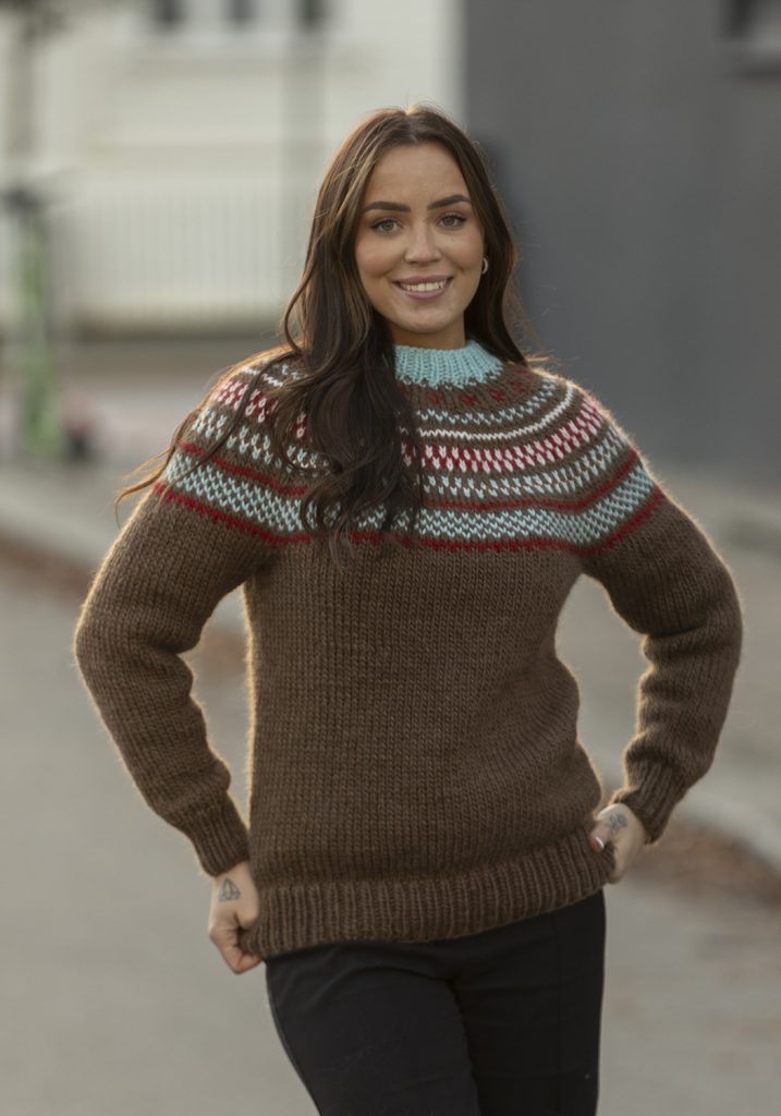 Almine -genser 2403-04b