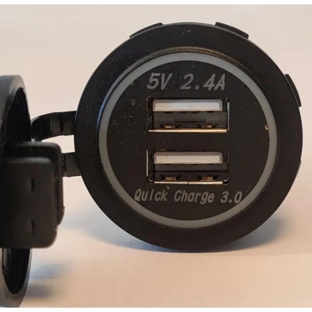 Usb uttak med usb 3.0qc og 2,4a 12-24v