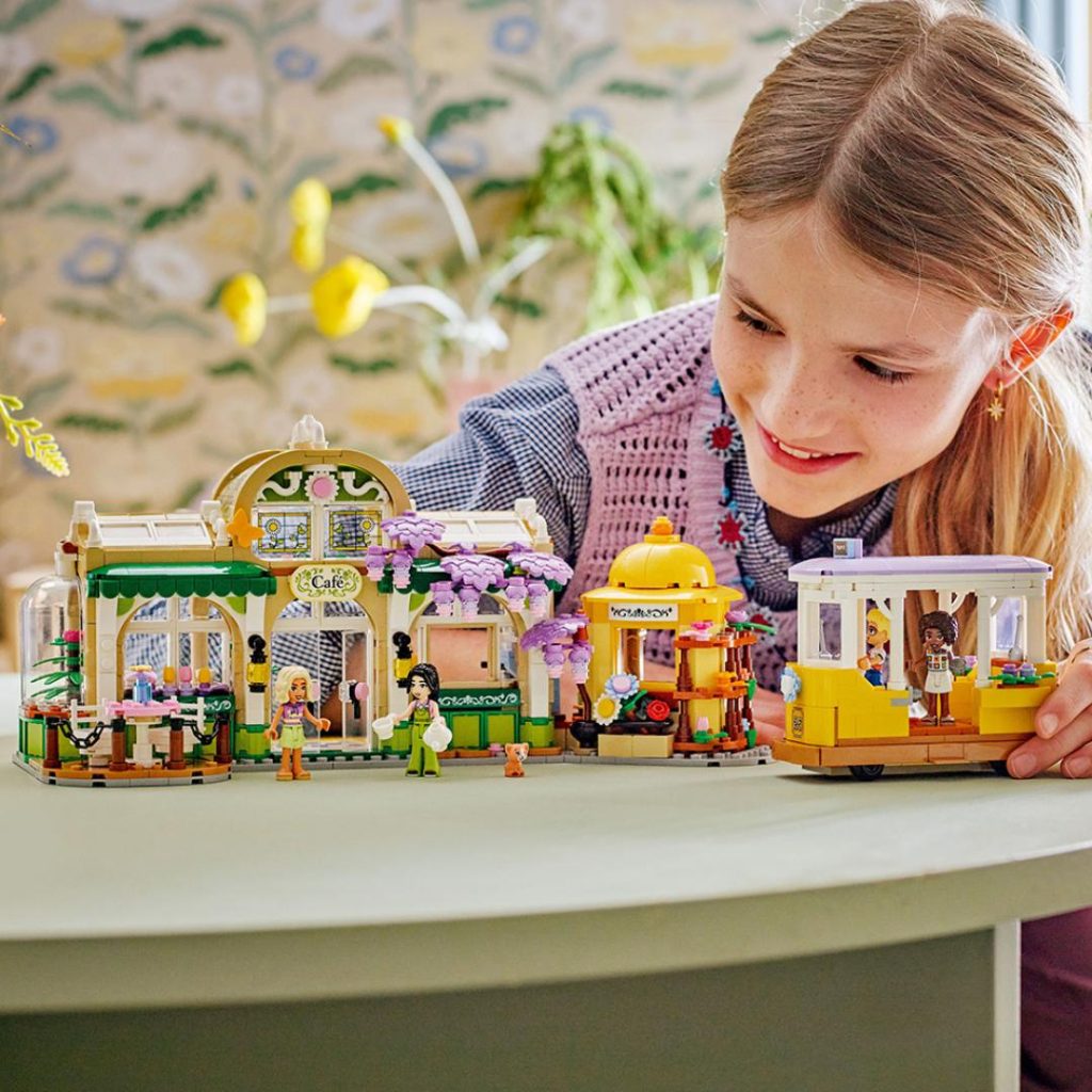 Lego kafé med blomsterbutikk