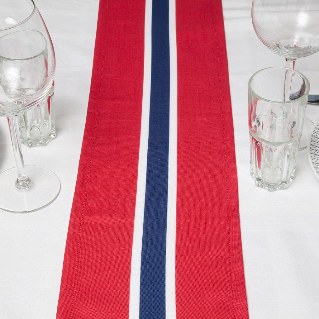 17 mai bordløper 120x30 cm polyester